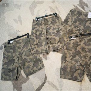 4 NWT PAIRS of Camo Men Shorts : Size 29